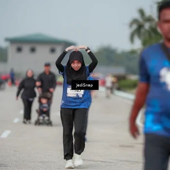 Runner Photo 7555563