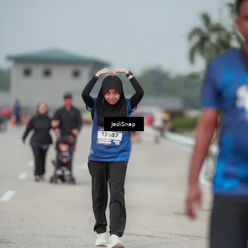 Runner Photo 7555564