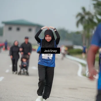 Runner Photo 7555567