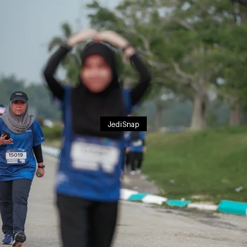 Runner Photo 7555570