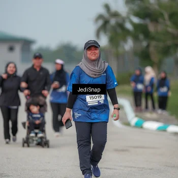 Runner Photo 7555572
