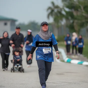 Runner Photo 7555575