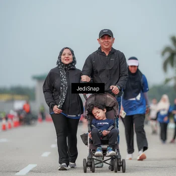 Runner Photo 7555584