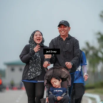 Runner Photo 7555600