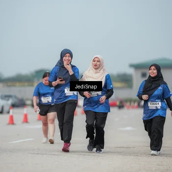 Runner Photo 7555617