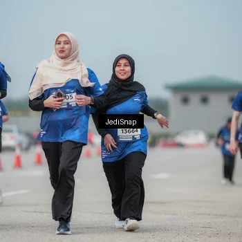 Runner Photo 7555633