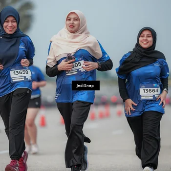 Runner Photo 7555637