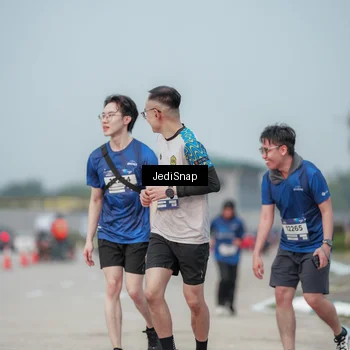 Runner Photo 7555638