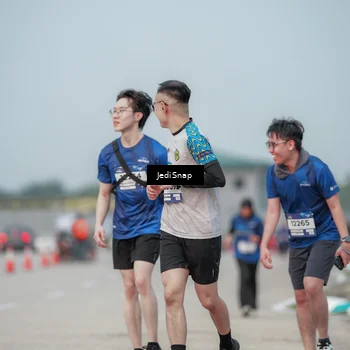 Runner Photo 7555640