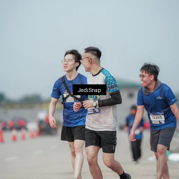 Runner Photo 7555654