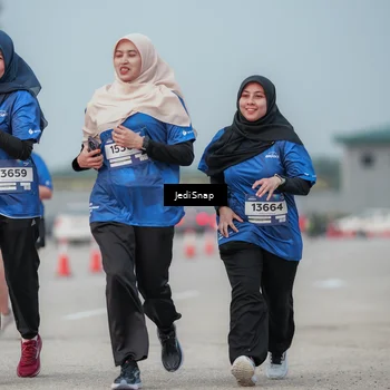 Runner Photo 7555657