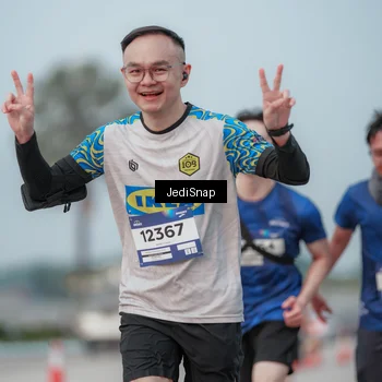 Runner Photo 7555665
