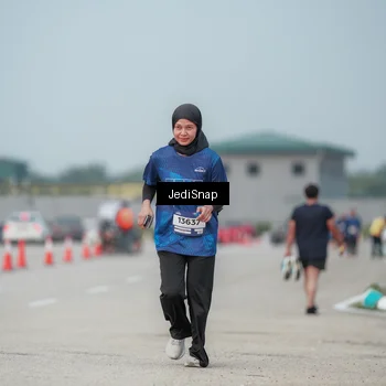 Runner Photo 7555675