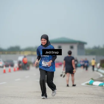 Runner Photo 7555676