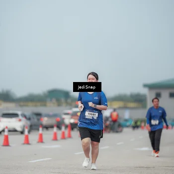 Runner Photo 7555687