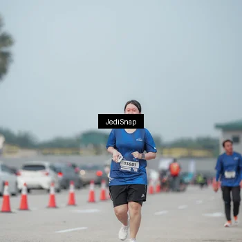 Runner Photo 7555691