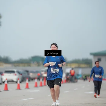 Runner Photo 7555692