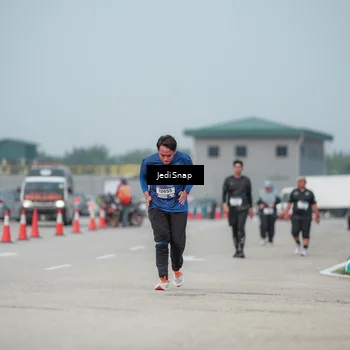Runner Photo 7555696