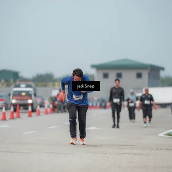 Runner Photo 7555700