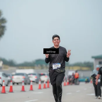 Runner Photo 7555736