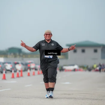 Runner Photo 7555740