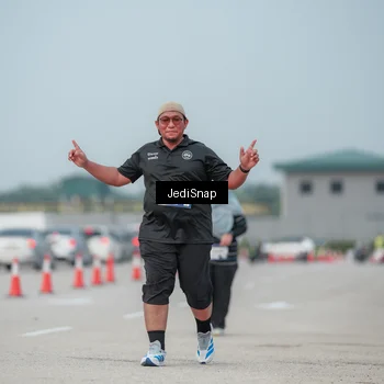 Runner Photo 7555743