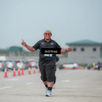 Runner Photo 7555744