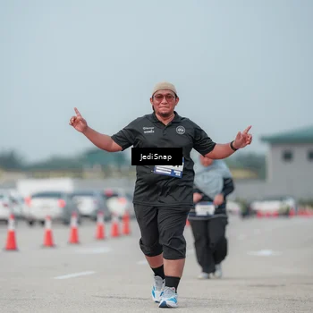 Runner Photo 7555749