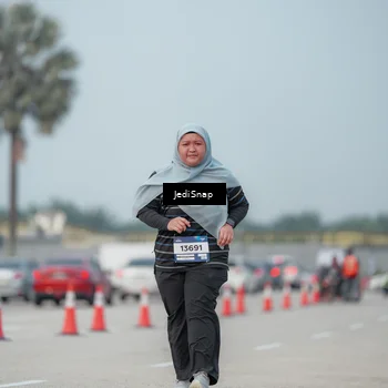 Runner Photo 7555752