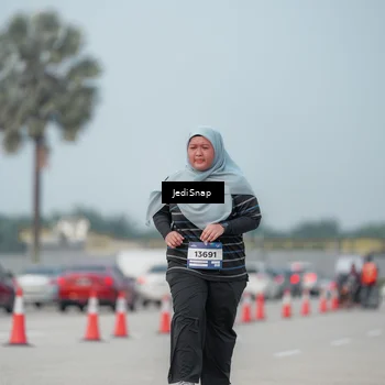 Runner Photo 7555754