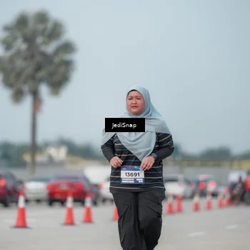 Runner Photo 7555758