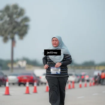 Runner Photo 7555761