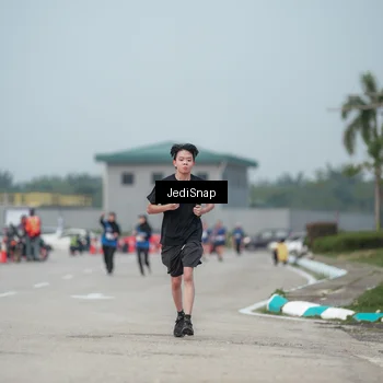 Runner Photo 7555762