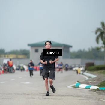 Runner Photo 7555764