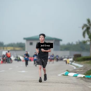 Runner Photo 7555767