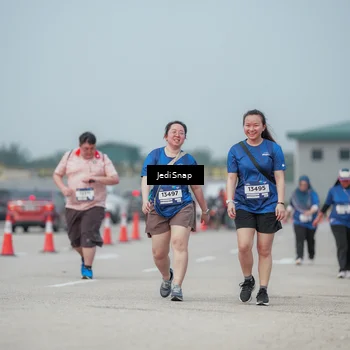 Runner Photo 7555797