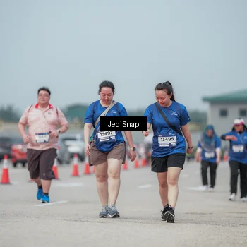 Runner Photo 7555800
