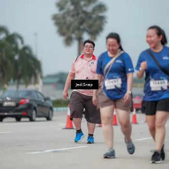 Runner Photo 7555812
