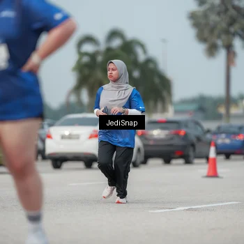 Runner Photo 7555860