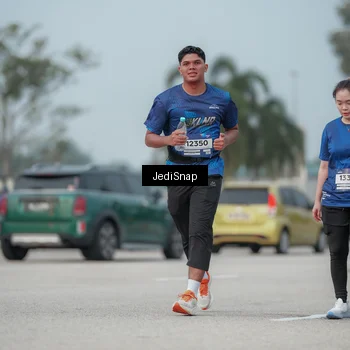 Runner Photo 7555869