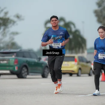 Runner Photo 7555870
