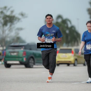 Runner Photo 7555872