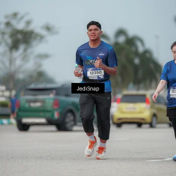 Runner Photo 7555873