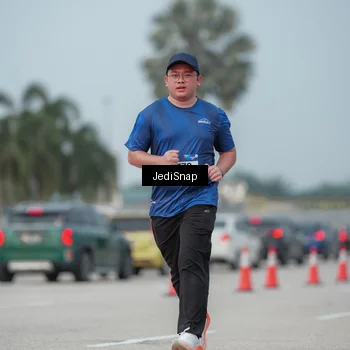 Runner Photo 7555896