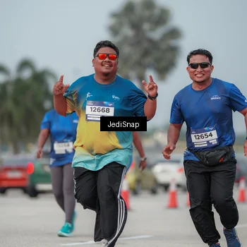 Runner Photo 7555908