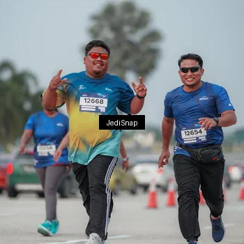 Runner Photo 7555910