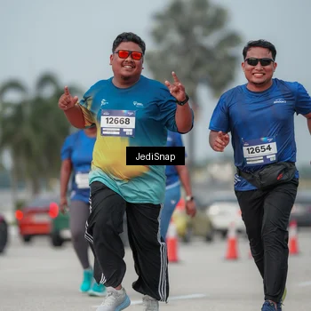 Runner Photo 7555911