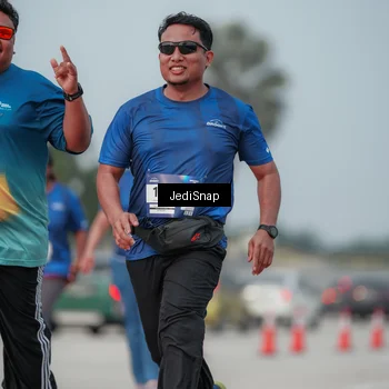 Runner Photo 7555914