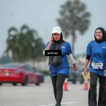 Runner Photo 7555931
