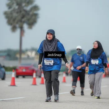 Runner Photo 7555945